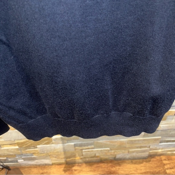 LUXTON XL ZIPPED UP NAVY BLOCK -REPEAT ACRYLIC - Picture 11 of 12